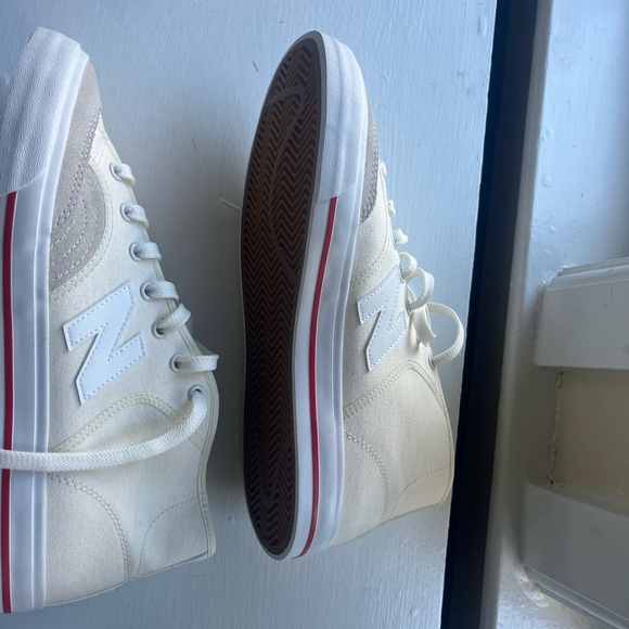 New Balance men’s 10.  Canvas skate shoes.  NM213WBG.  Numeric. - Picture 4 of 7